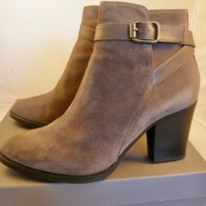 Aquatalia Graphite Suede Calf short boots size 9